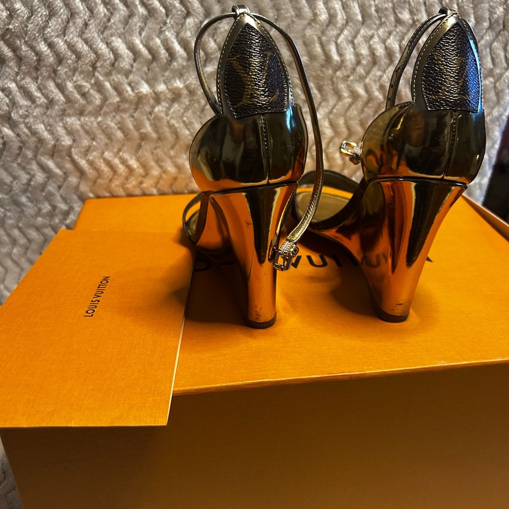 Louis Vuitton Sunshine Wedge - Picture 5 of 5